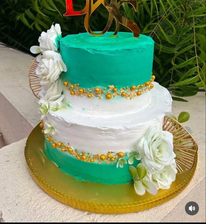 Two tier wedding cake